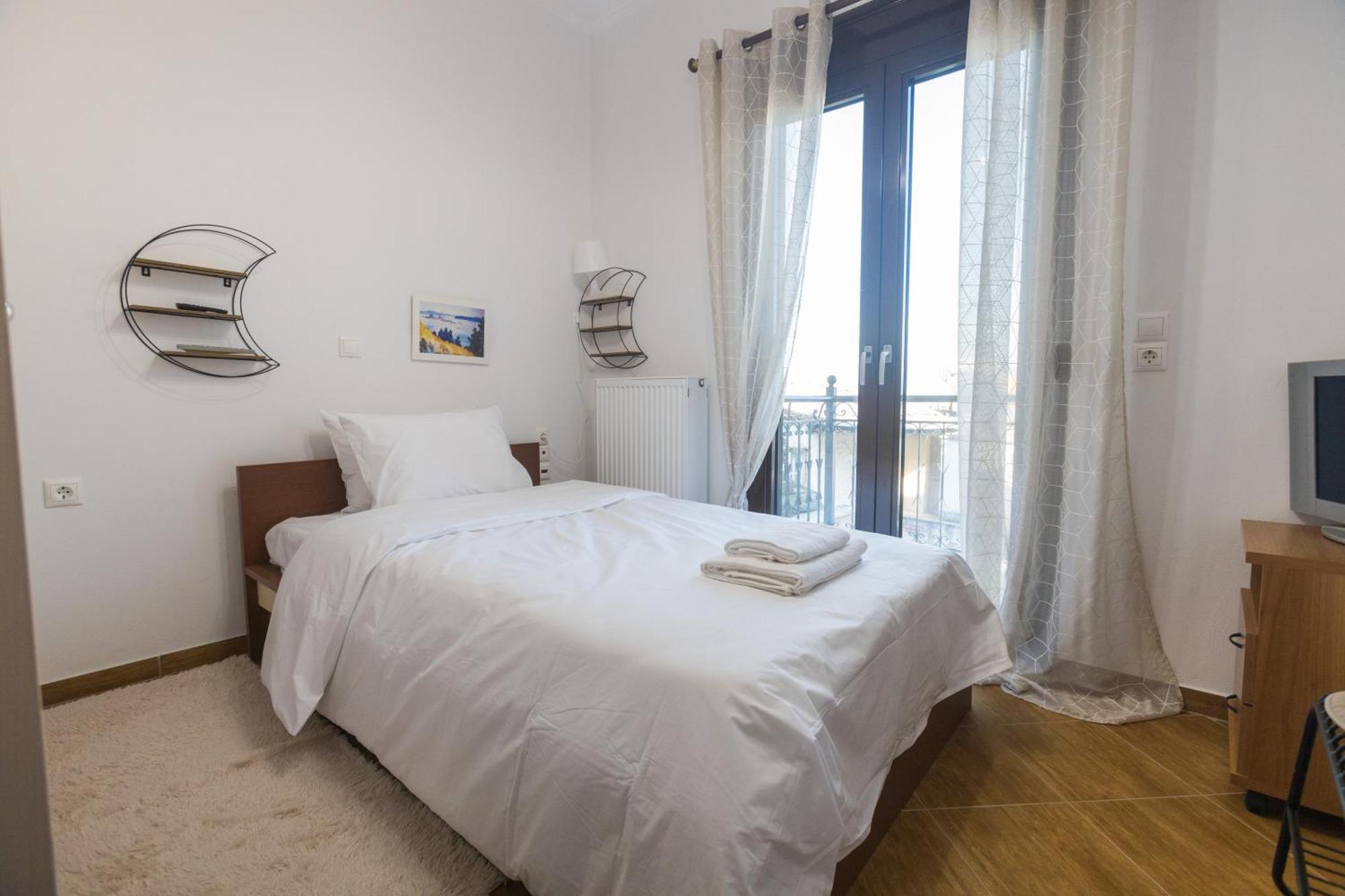 Avgerinos Ηome Breakfast Basket Complimentary Villa Amfiklia Exterior photo